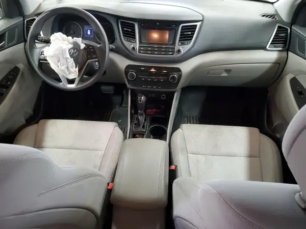 KM8J23A40HU380961 2017 HYUNDAI TUCSON - Image 8