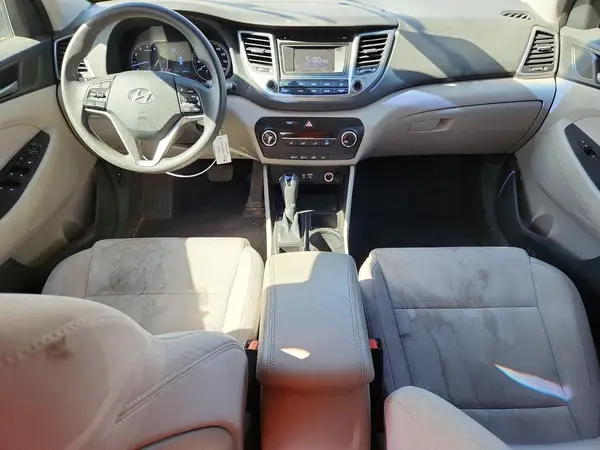 KM8J23A40HU407429 2017 HYUNDAI TUCSON - Image 8