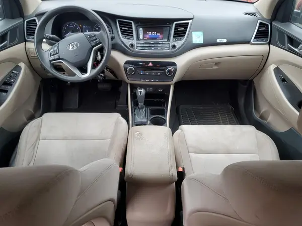 KM8J23A40HU438485 2017 HYUNDAI TUCSON - Image 8
