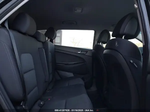 KM8J23A40HU440009 2017 HYUNDAI TUCSON - Image 8