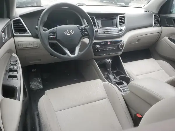 KM8J23A40HU460843 2017 HYUNDAI TUCSON - Image 8