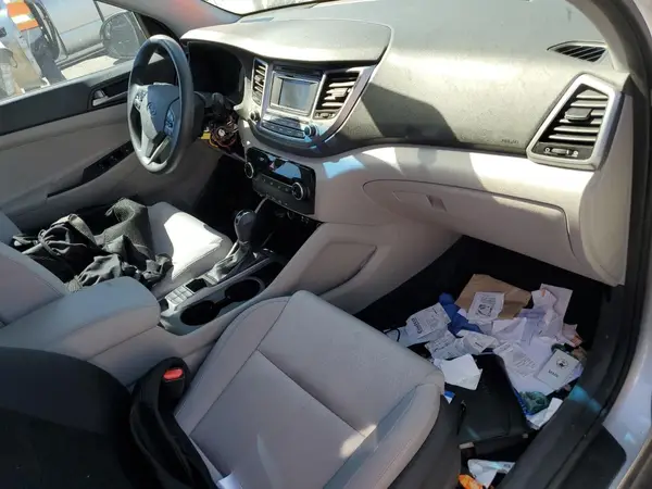 KM8J23A40HU558772 2017 HYUNDAI TUCSON - Image 8