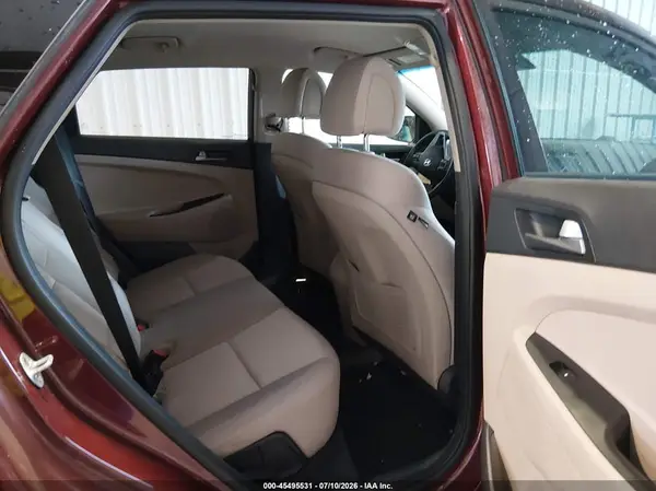 KM8J23A40HU576575 2017 HYUNDAI TUCSON - Image 8