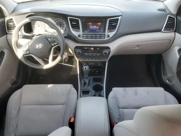 KM8J23A40HU593165 2017 HYUNDAI TUCSON - Image 8