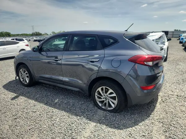 KM8J23A40JU619687 2018 HYUNDAI TUCSON - Image 2