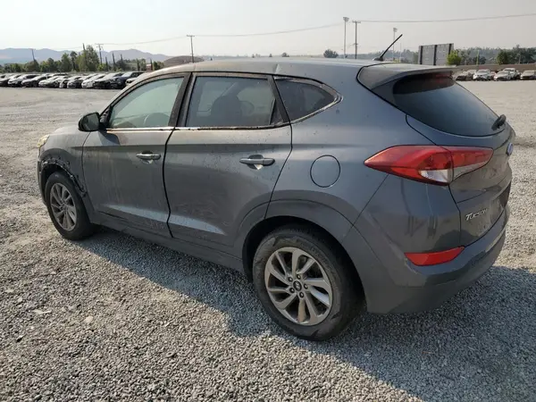 KM8J23A40JU627949 2018 HYUNDAI TUCSON - Image 2