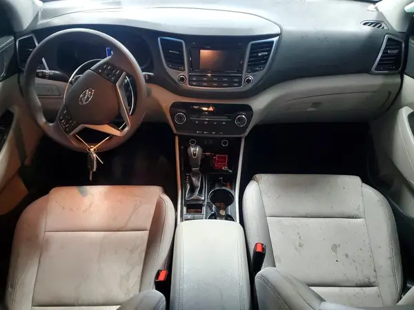 KM8J23A40JU659817 2018 HYUNDAI TUCSON - Image 8