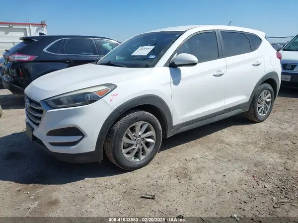 KM8J23A40JU669361 2018 HYUNDAI TUCSON - Image 2