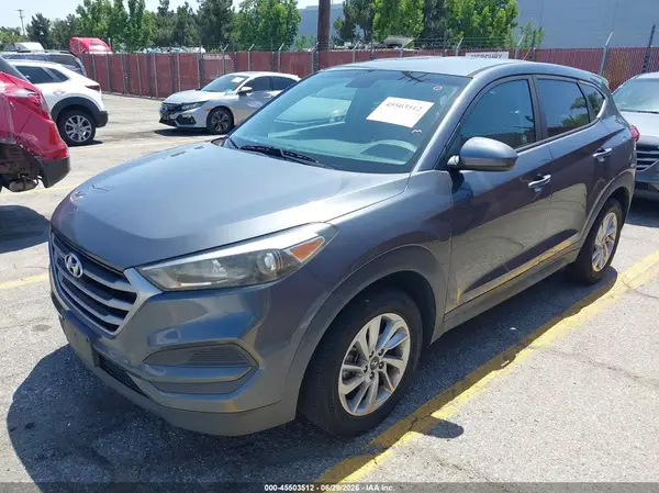 KM8J23A40JU682837 2018 HYUNDAI TUCSON - Image 2