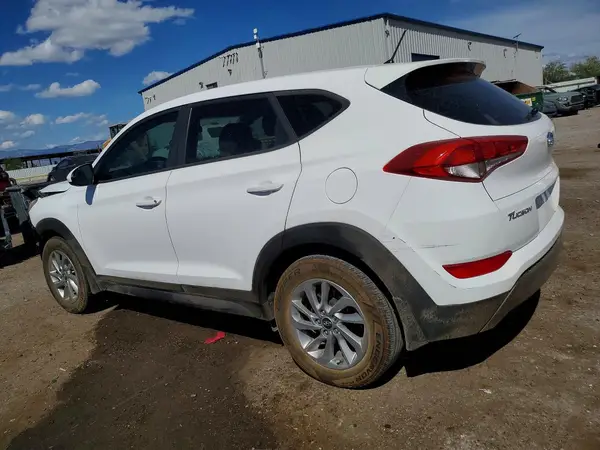 KM8J23A40JU696737 2018 HYUNDAI TUCSON - Image 2
