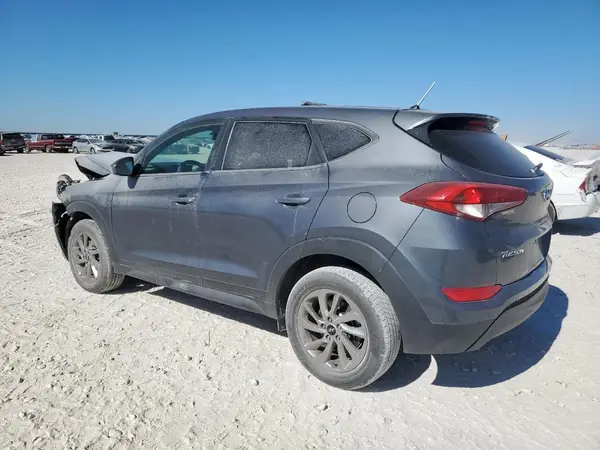 KM8J23A40JU701385 2018 HYUNDAI TUCSON - Image 2