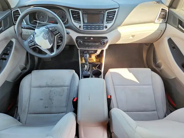 KM8J23A40JU709325 2018 HYUNDAI TUCSON - Image 8