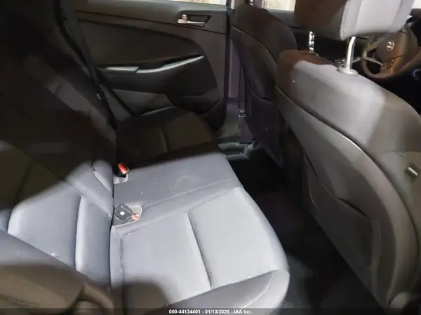 KM8J23A40JU763997 2018 HYUNDAI TUCSON - Image 8