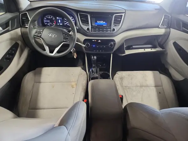 KM8J23A40JU766981 2018 HYUNDAI TUCSON - Image 8