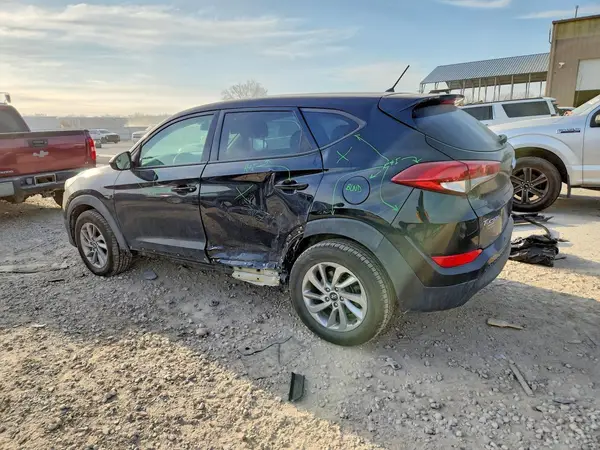 KM8J23A40JU773090 2018 HYUNDAI TUCSON - Image 2