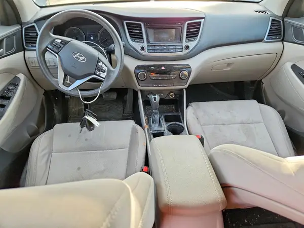 KM8J23A40JU773090 2018 HYUNDAI TUCSON - Image 8