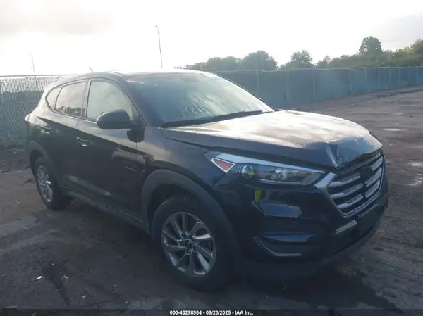 KM8J23A40JU783313 2018 HYUNDAI TUCSON - Image 1