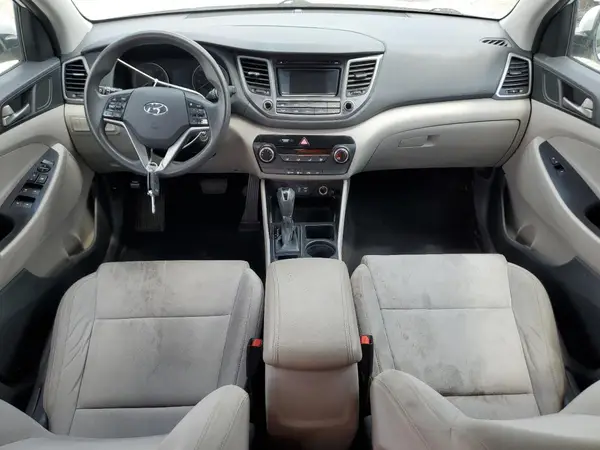KM8J23A40JU783330 2018 HYUNDAI TUCSON - Image 8