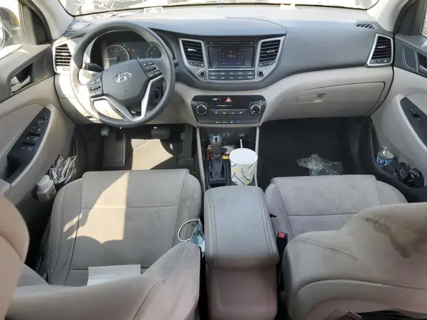 KM8J23A40JU790021 2018 HYUNDAI TUCSON - Image 8