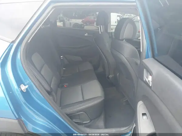 KM8J23A40JU790438 2018 HYUNDAI TUCSON - Image 8