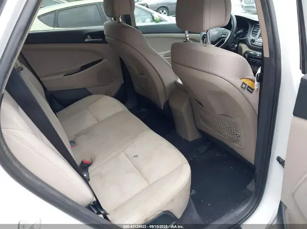 KM8J23A40JU821462 2018 HYUNDAI TUCSON - Image 8