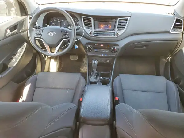 KM8J23A40JU831716 2018 HYUNDAI TUCSON - Image 8
