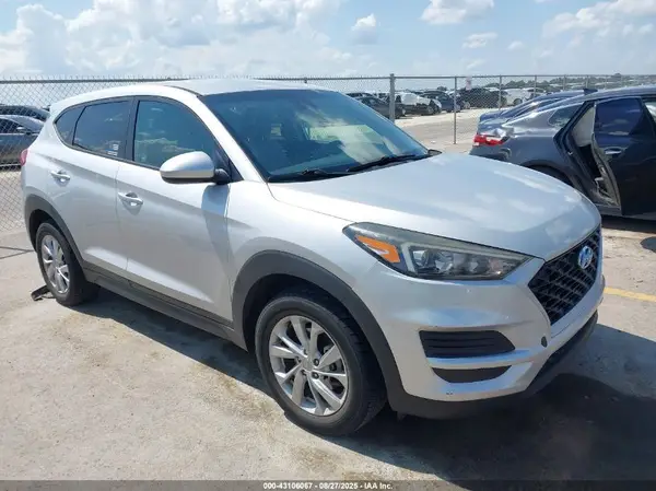 KM8J23A40KU890170 2019 HYUNDAI TUCSON - Image 1
