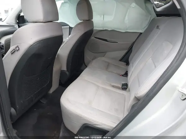 KM8J23A40KU901992 2019 HYUNDAI TUCSON - Image 8