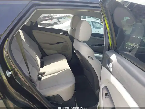 KM8J23A40KU905802 2019 HYUNDAI TUCSON - Image 8