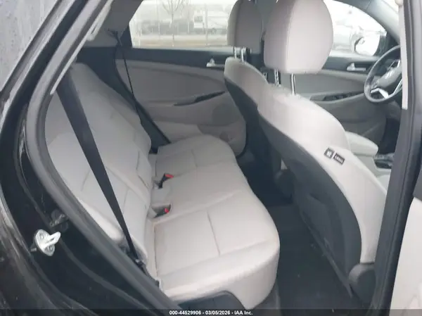 KM8J23A40KU915651 2019 HYUNDAI TUCSON - Image 8