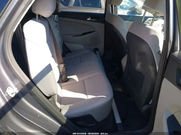 KM8J23A40KU962727 2019 HYUNDAI TUCSON - Image 8