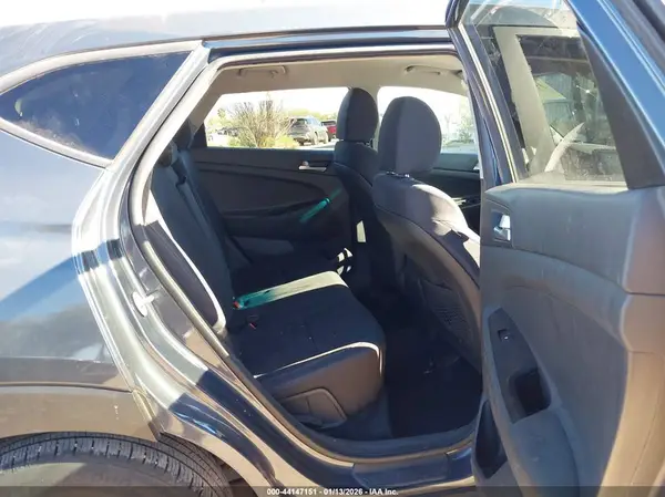 KM8J23A40LU084928 2020 HYUNDAI TUCSON - Image 8