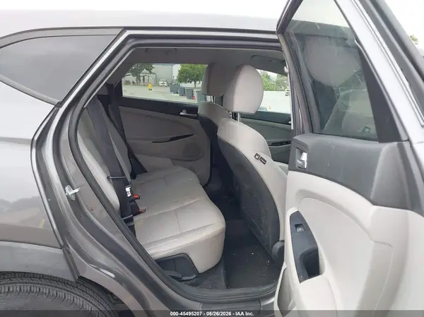 KM8J23A40LU261672 2020 HYUNDAI TUCSON - Image 8