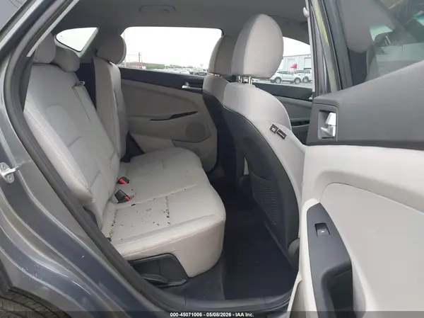 KM8J23A40MU289571 2021 HYUNDAI TUCSON - Image 8