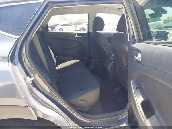 KM8J23A40MU304389 2021 HYUNDAI TUCSON - Image 8