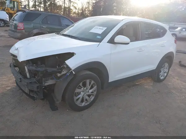 KM8J23A40MU306529 2021 HYUNDAI TUCSON - Image 2