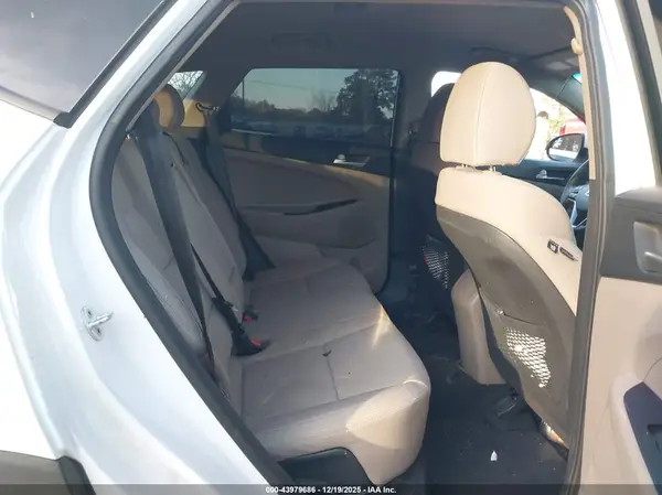 KM8J23A40MU306529 2021 HYUNDAI TUCSON - Image 8