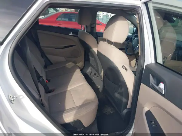 KM8J23A40MU399083 2021 HYUNDAI TUCSON - Image 8