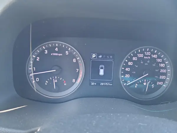 KM8J23A41GU042743 2016 HYUNDAI TUCSON - Image 8