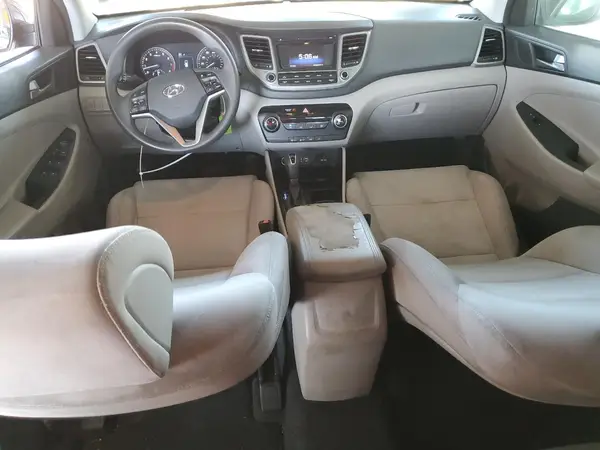 KM8J23A41GU108823 2016 HYUNDAI TUCSON - Image 8