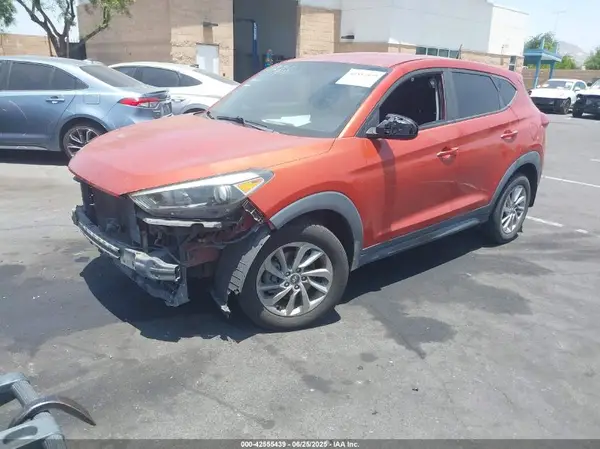KM8J23A41GU203284 2016 HYUNDAI TUCSON - Image 2