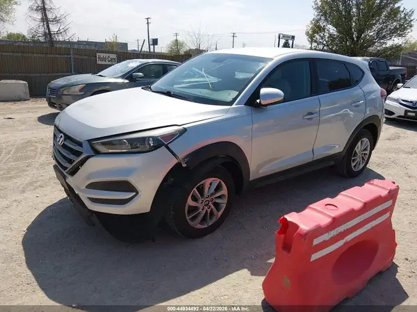 KM8J23A41HU278293 2017 HYUNDAI TUCSON - Image 2