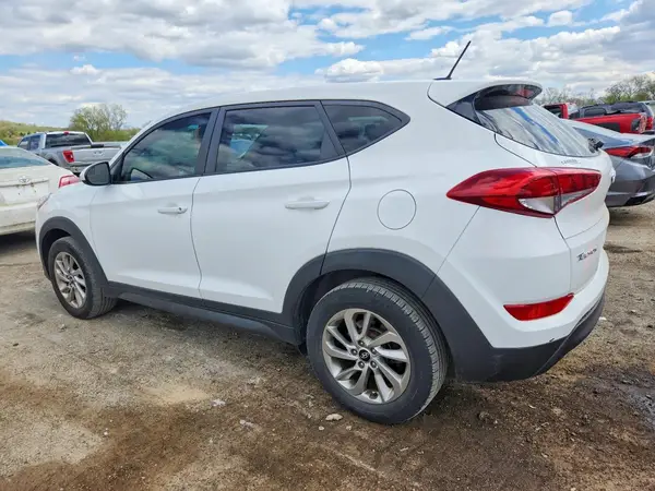 KM8J23A41HU285972 2017 HYUNDAI TUCSON - Image 2