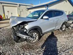 KM8J23A41HU313737 2017 HYUNDAI TUCSON