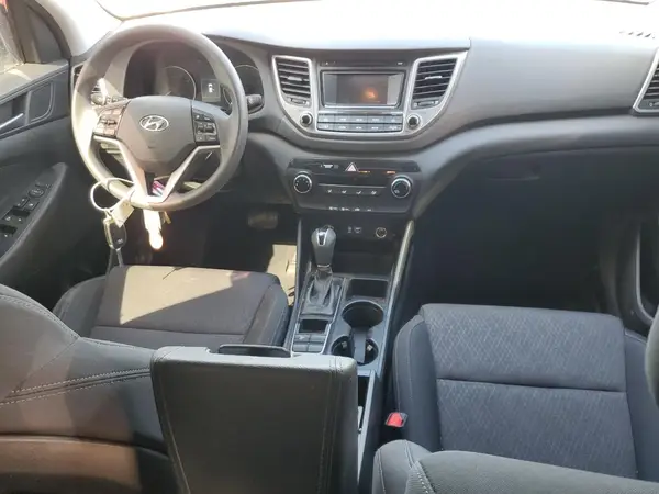 KM8J23A41HU379298 2017 HYUNDAI TUCSON - Image 8
