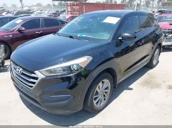 KM8J23A41HU381102 2017 HYUNDAI TUCSON - Image 2
