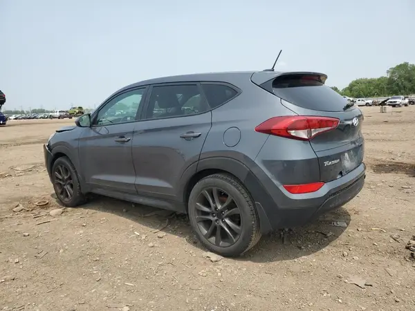 KM8J23A41HU391418 2017 HYUNDAI TUCSON - Image 2