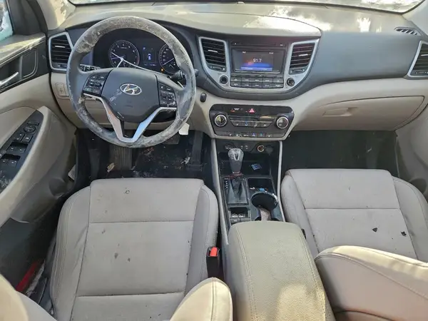 KM8J23A41HU394657 2017 HYUNDAI TUCSON - Image 8