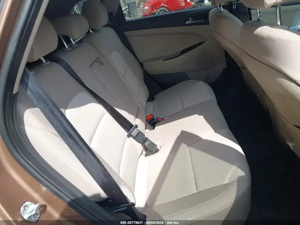 KM8J23A41HU441220 2017 HYUNDAI TUCSON - Image 8