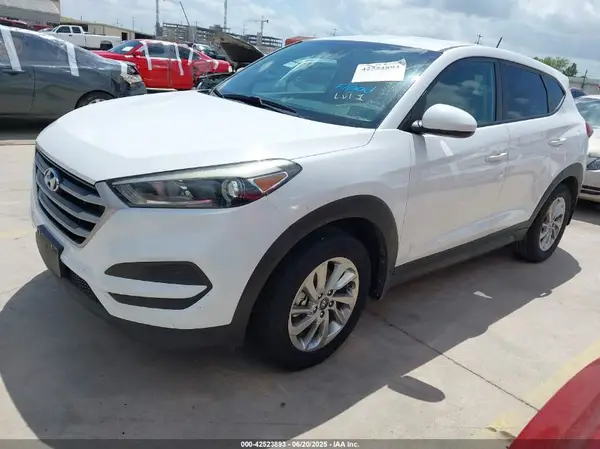 KM8J23A41HU463797 2017 HYUNDAI TUCSON - Image 2